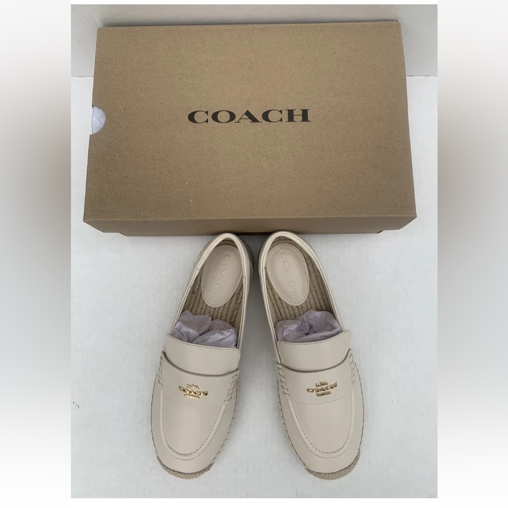 COACH Women's Sz 7B Lockup White Loafer Espadrille